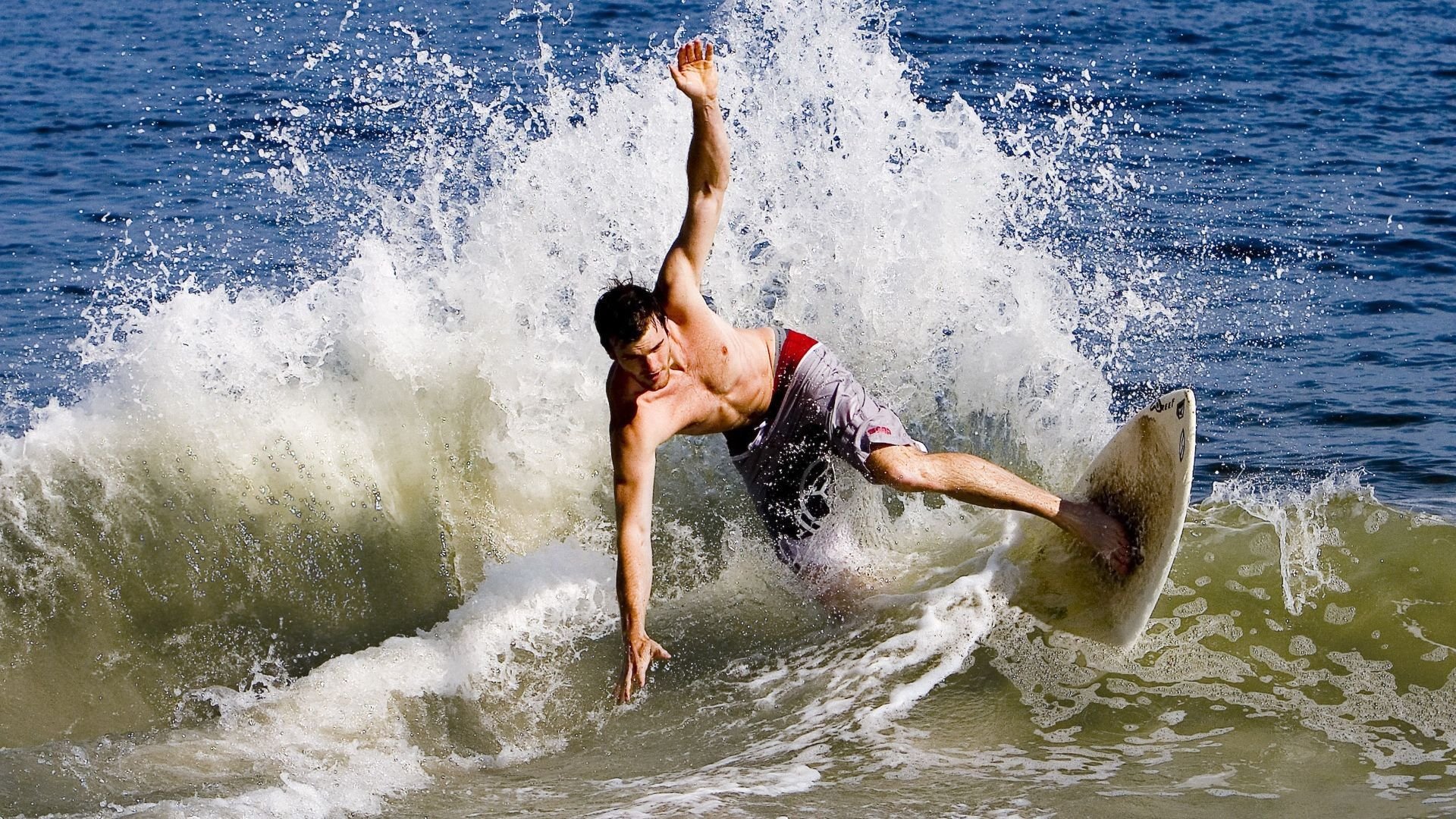 _太阳能动力赛车：绿色环保的新先锋_，太阳能赛车用太阳能电池